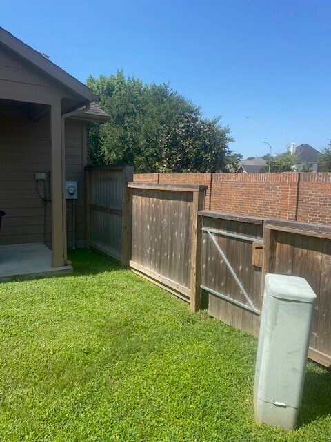 Foto del edificio - 19662 Candlewood Oaks Ln