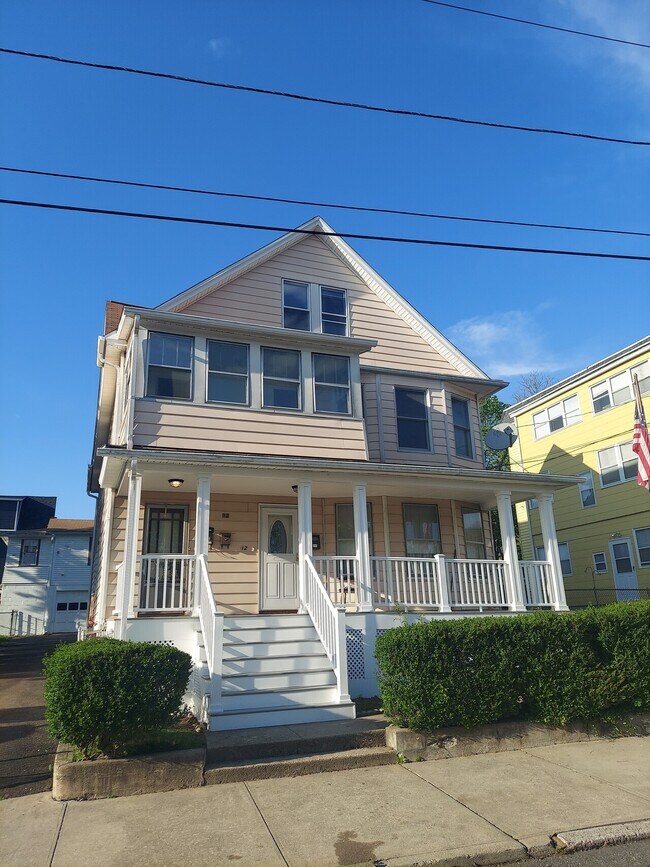 12 East St Unit 3, Ansonia, CT 06401 Condo for Rent in Ansonia, CT