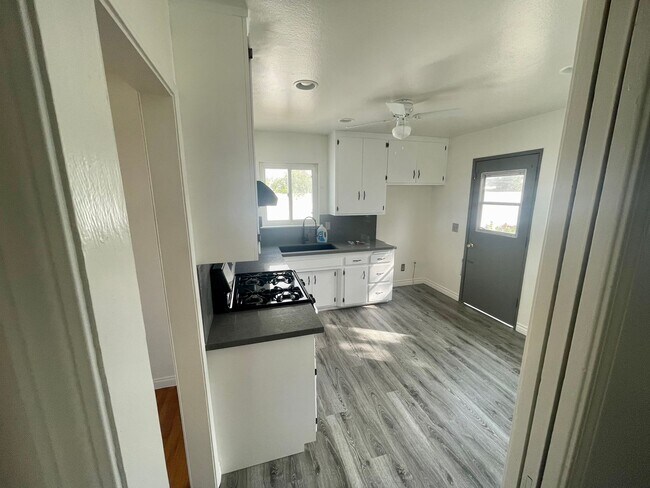 Foto del edificio - Beautiful Single Family Home For Rent In S...