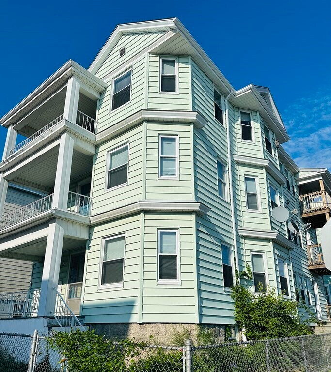 Foto principal - 207 Plain St