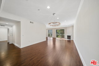 Foto del edificio - 1050 S Holt Ave
