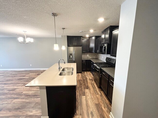 Foto del edificio - 11576 Laurel Spgs Path