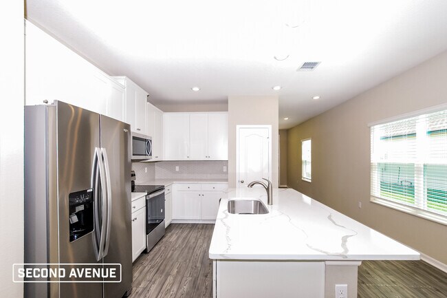 Foto del edificio - 512 Falcon Ridge Rd