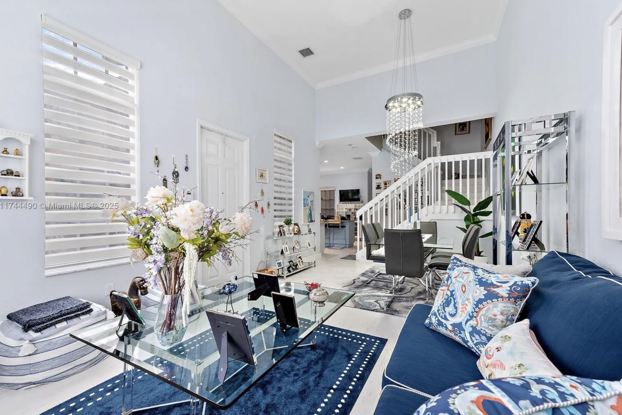 Foto principal - 924 SW 146th Ter