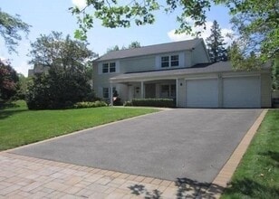 Building Photo - 8 Mosshill Blvd