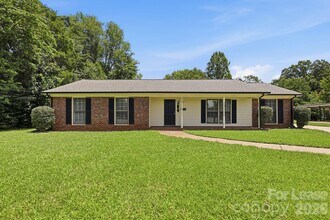 Building Photo - 4609 Randolph Rd