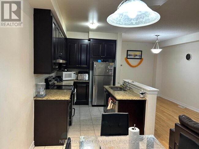 Building Photo - 188 Sky Harbour Dr