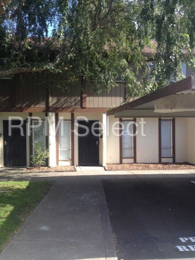 Primary Photo - 68 El Toro Ct