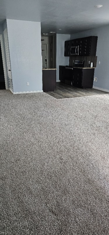 Building Photo - 411 E Day St