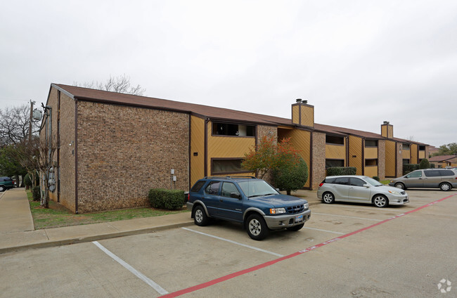 Building Photo - Hillside Village