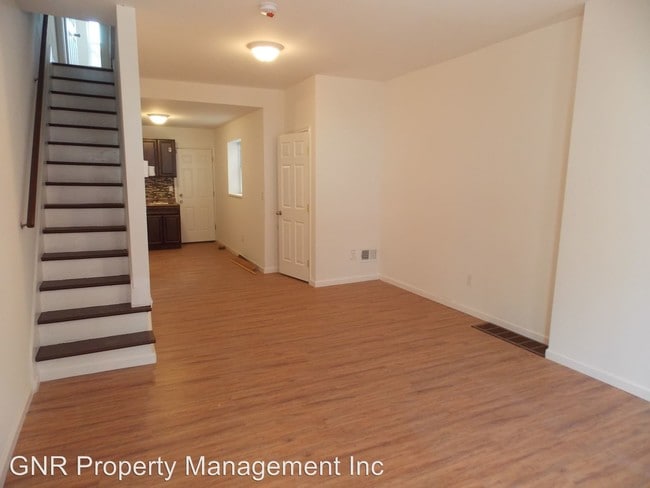 Building Photo - 1834 N Judson St
