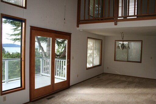 Building Photo - 4509 Kingsway