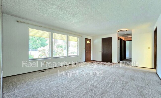 Building Photo - 2403 117th Ave NE