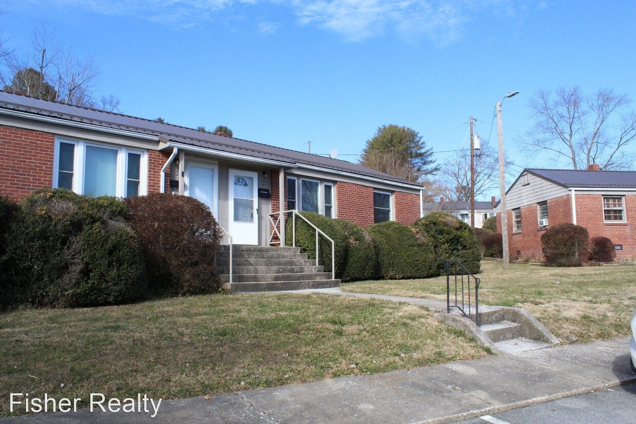Primary Photo - 2 br, 1 bath House - 86 Trowbridge Lane