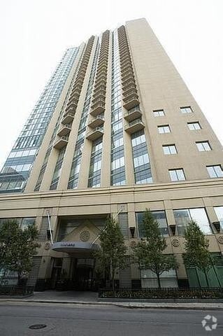Building Photo - 111 W Maple St