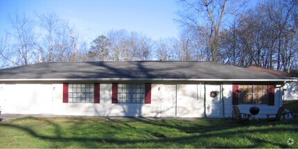 Building Photo - 466-472 Oak St