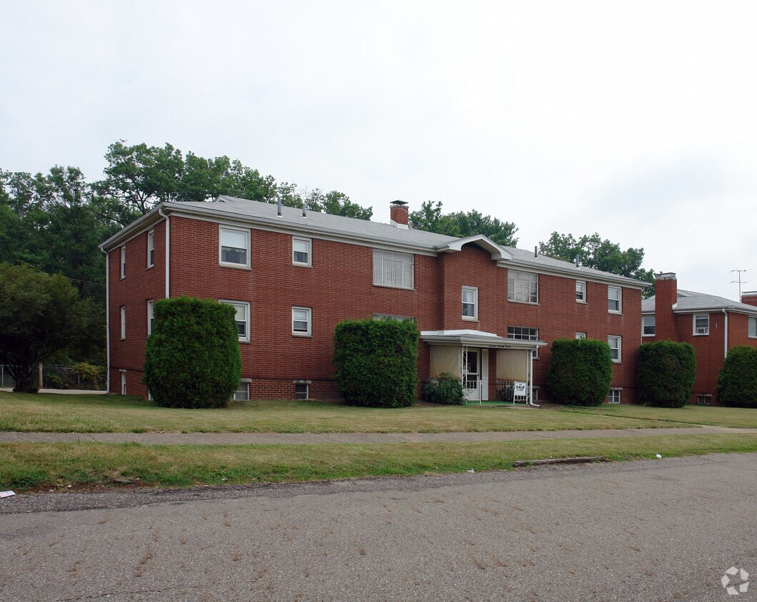 Primary Photo - 1477 W Valentine Cir NW