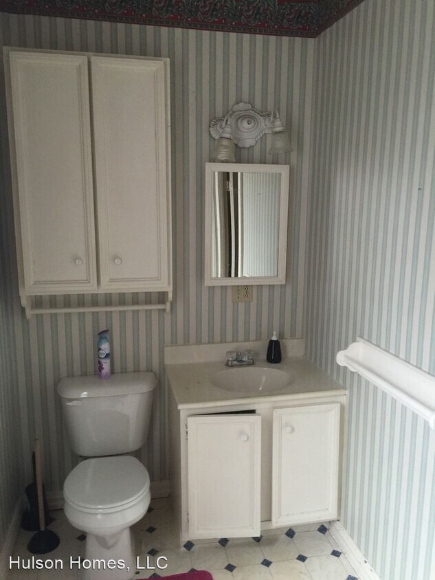 Building Photo - 222 2nd Ave