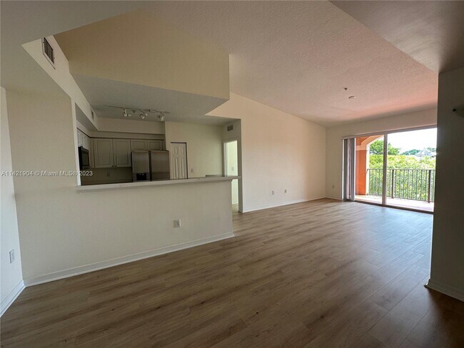 Foto del edificio - 6861 SW 44th St