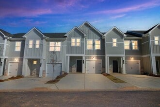 Building Photo - 513 Kirkland Rd