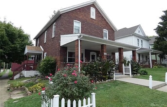 Building Photo - 389 Hill St