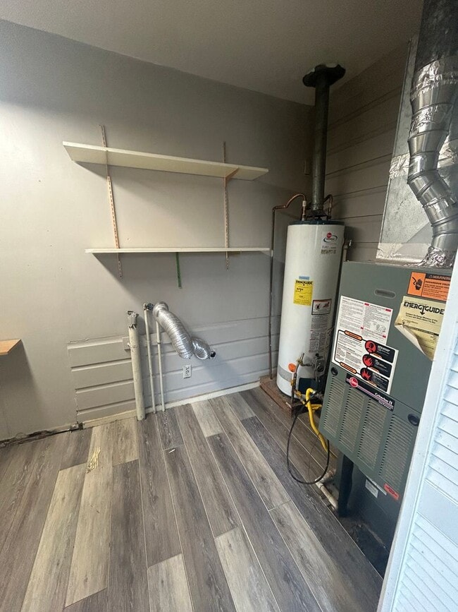 Building Photo - 1425 S 16th St