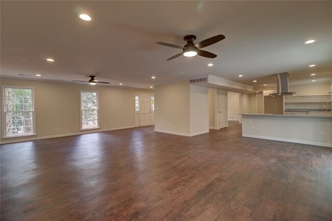 Building Photo - 50 Martin Point Ct