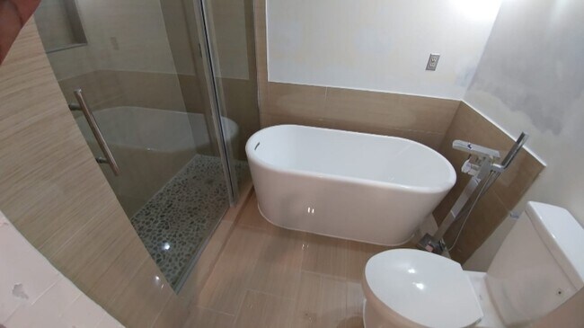 Foto del edificio - 3221 Windbluff Dr