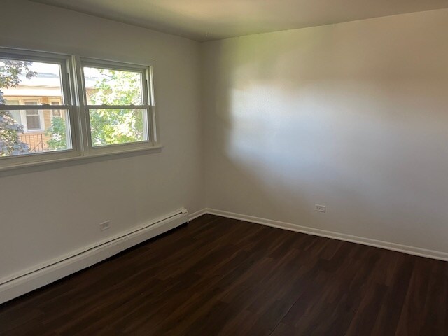 Building Photo - 7046 W 87th St