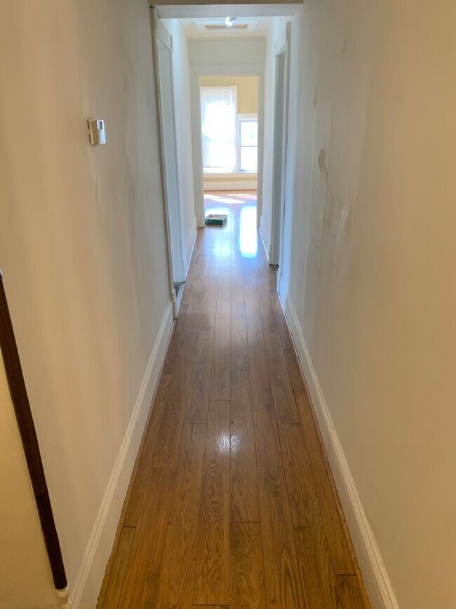Foto del edificio - 1029-1033 Washington Ave. (3 Unit)