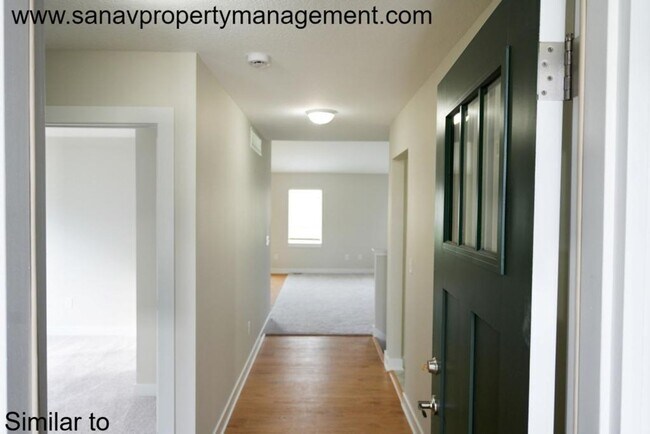 Foto del edificio - "Contemporary Ranch-Style Living: Immacula...
