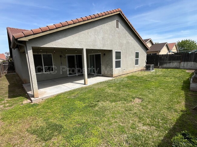 Photo - 2073 Solis St House