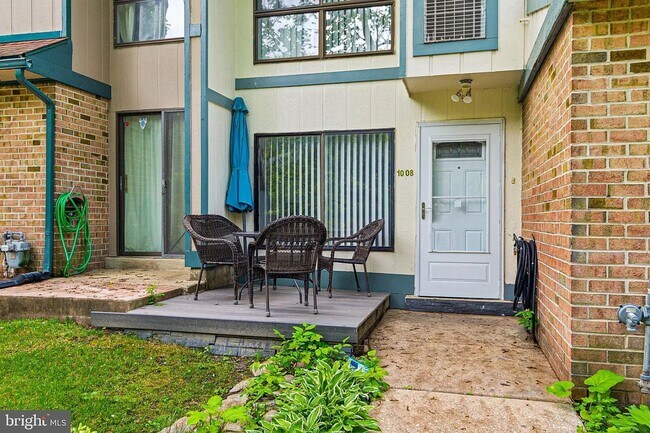 Foto del edificio - 1008 Timber Creek Rd