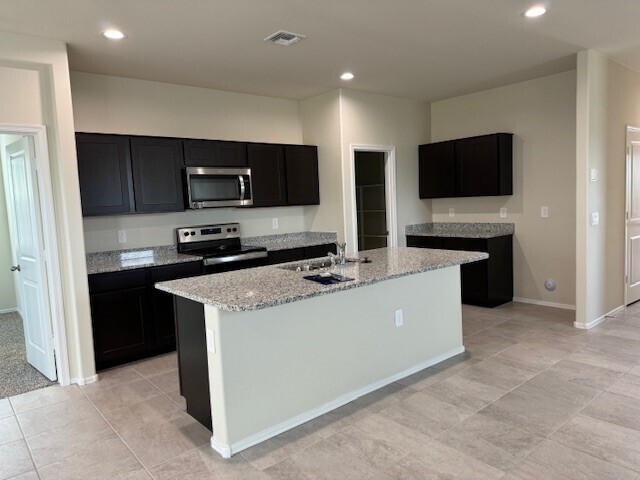 Building Photo - Brand New House in Surprise