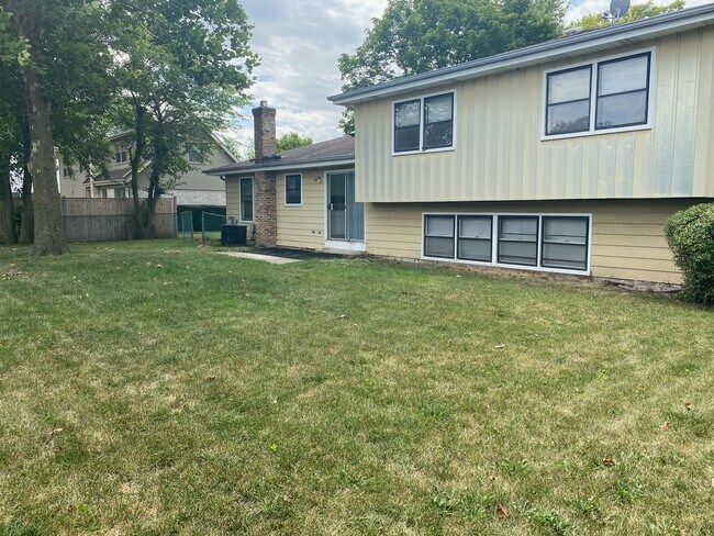 Building Photo - 1431 Little Moose Ln