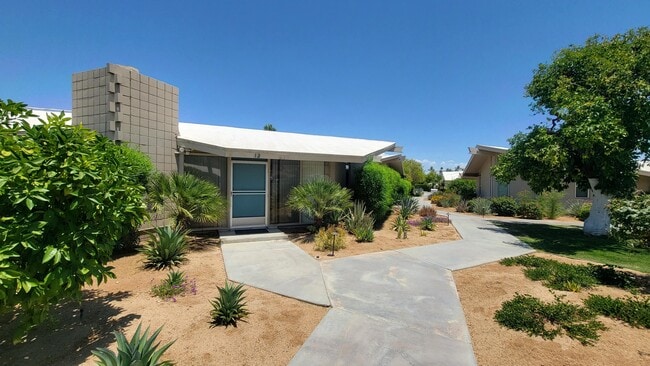 Building Photo - 37800 Da Vall Dr