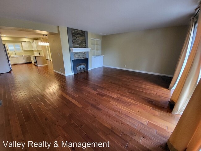 Building Photo - 2 br, 2.5 bath House - 1947 S. Villa Way