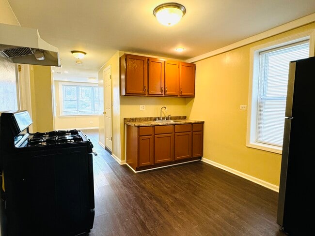 Building Photo - 4140 S Campbell Ave