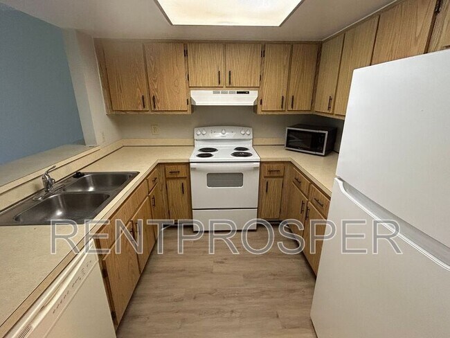 Building Photo - 1069 Ellen Ct