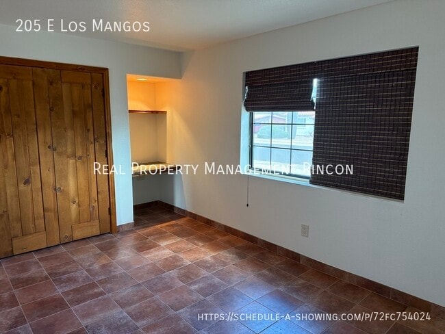 Building Photo - 205 E Los Mangos