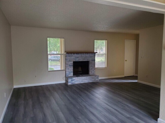 Building Photo - 1403 Gold Way