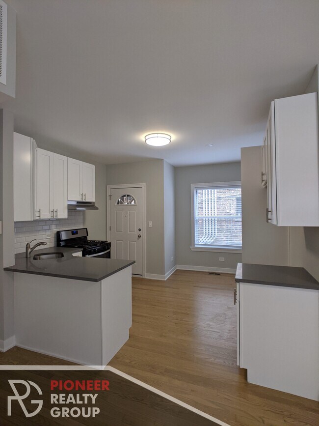 Foto del edificio - 3523 N Broadway St