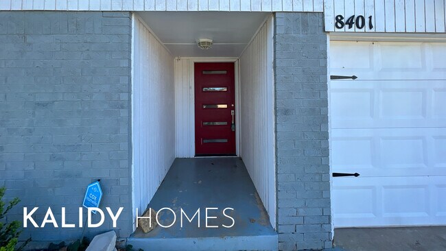 Building Photo - 8401 Azurewood Dr