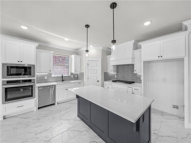 Building Photo - 7962 Teton Trl Ave