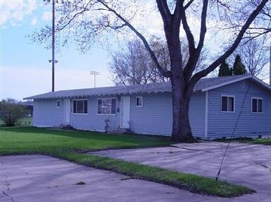 Building Photo - 145-147 Paras Hill Dr