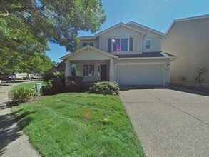 Building Photo - 3258 SE Shoreline Dr