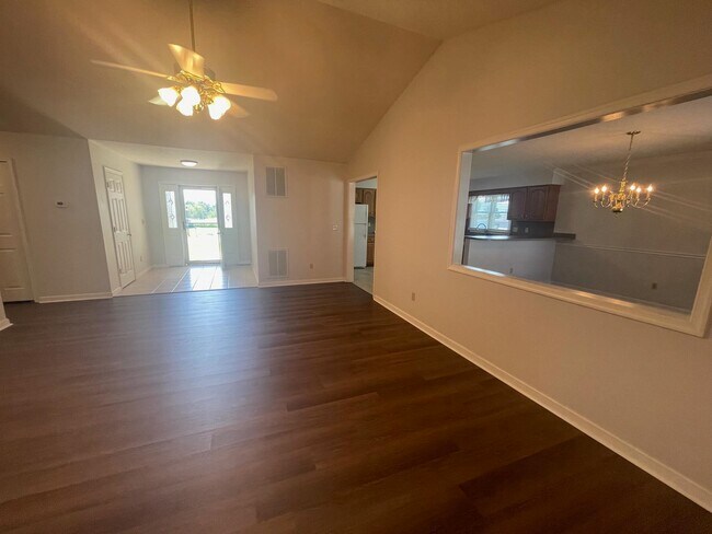 Building Photo - 10401 Whispering Pine Ln