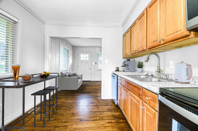 Foto del edificio - 3447 Pierce St