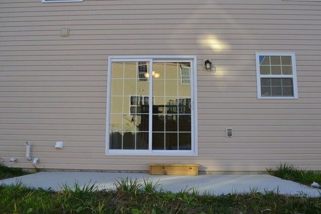 Building Photo - 1023 Alexander Drive