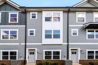 Building Photo - 528 Beatties Ford Rd
